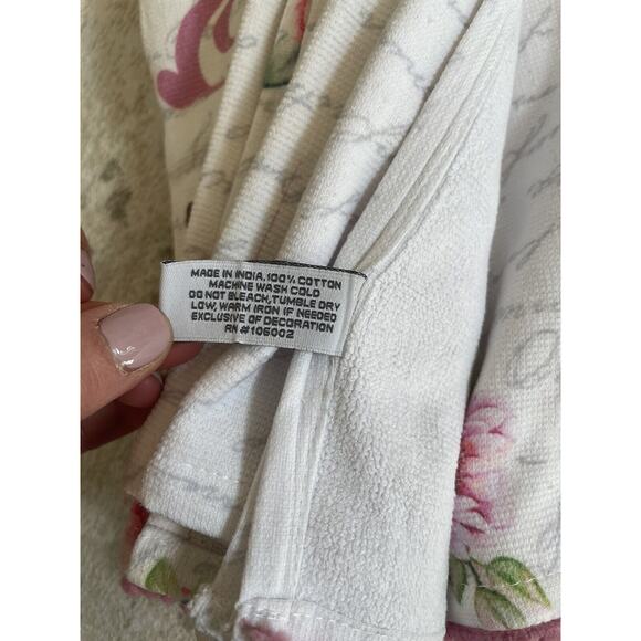 Shabby Chic Set Of 2 Easter Spring Floral Kitchen Towels Bunnies Cotton NWT - Picture 3 of 4